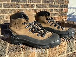 American made danner military-grade hiking boots 9.5