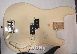 1997 Fender Precision Bass fabriqué en Amérique aux États-Unis avec manche Warmoth & étui Fender.