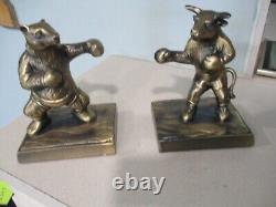 Sculpture rare de serre-livres de boxe de taureau et d'ours en bronze vintage fabriqué aux États-Unis
