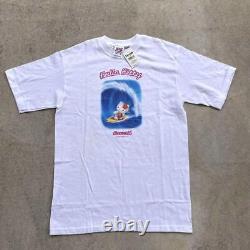 T-shirt Hello Kitty neuf des années 90 fabriqué aux États-Unis - stock mort - années 2000